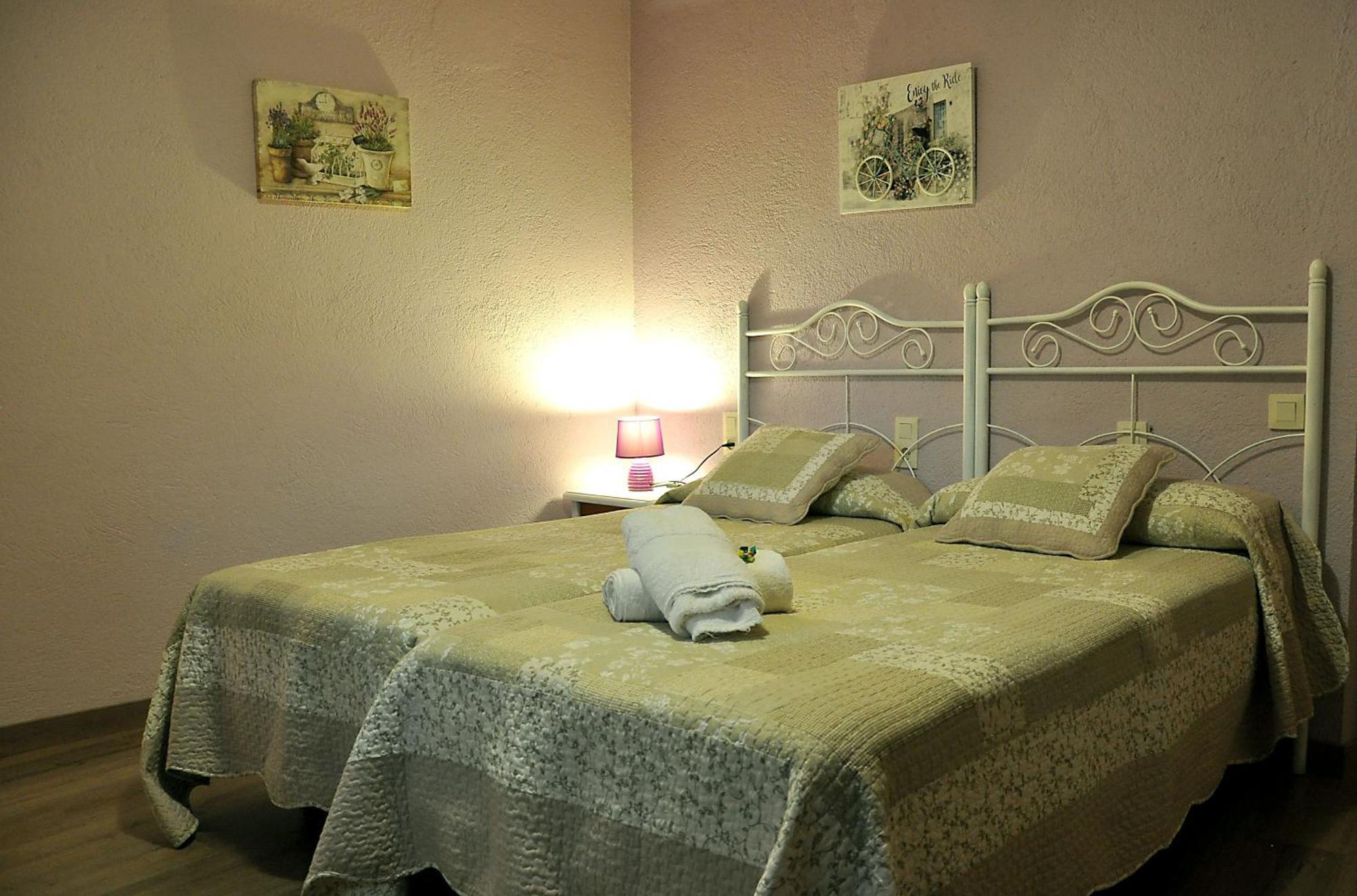 Отель Casa Rural Moli De Fornols Экстерьер фото