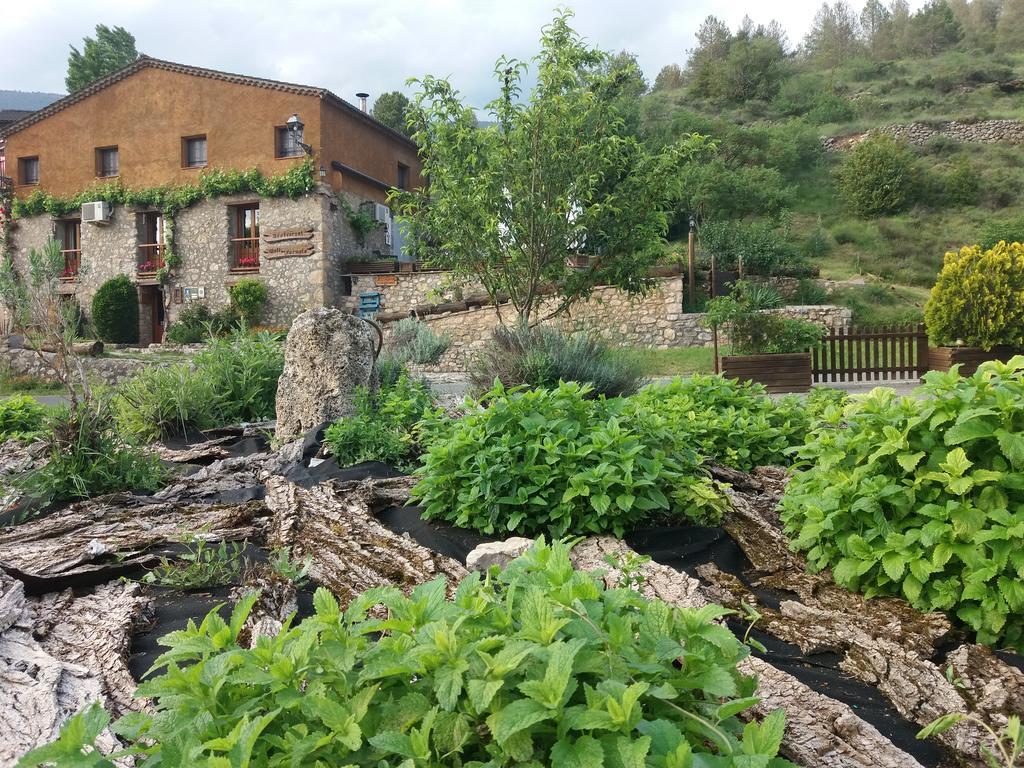 Отель Casa Rural Moli De Fornols Экстерьер фото