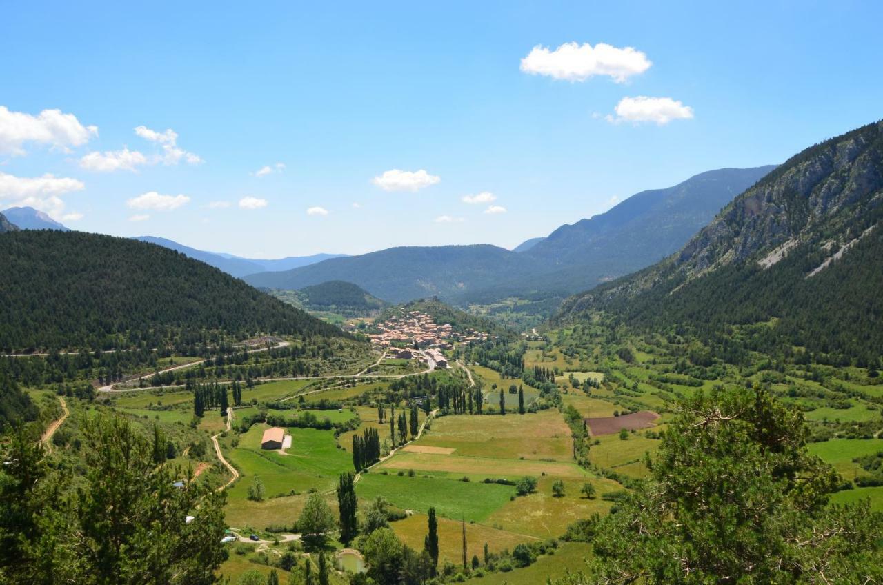 Отель Casa Rural Moli De Fornols Экстерьер фото