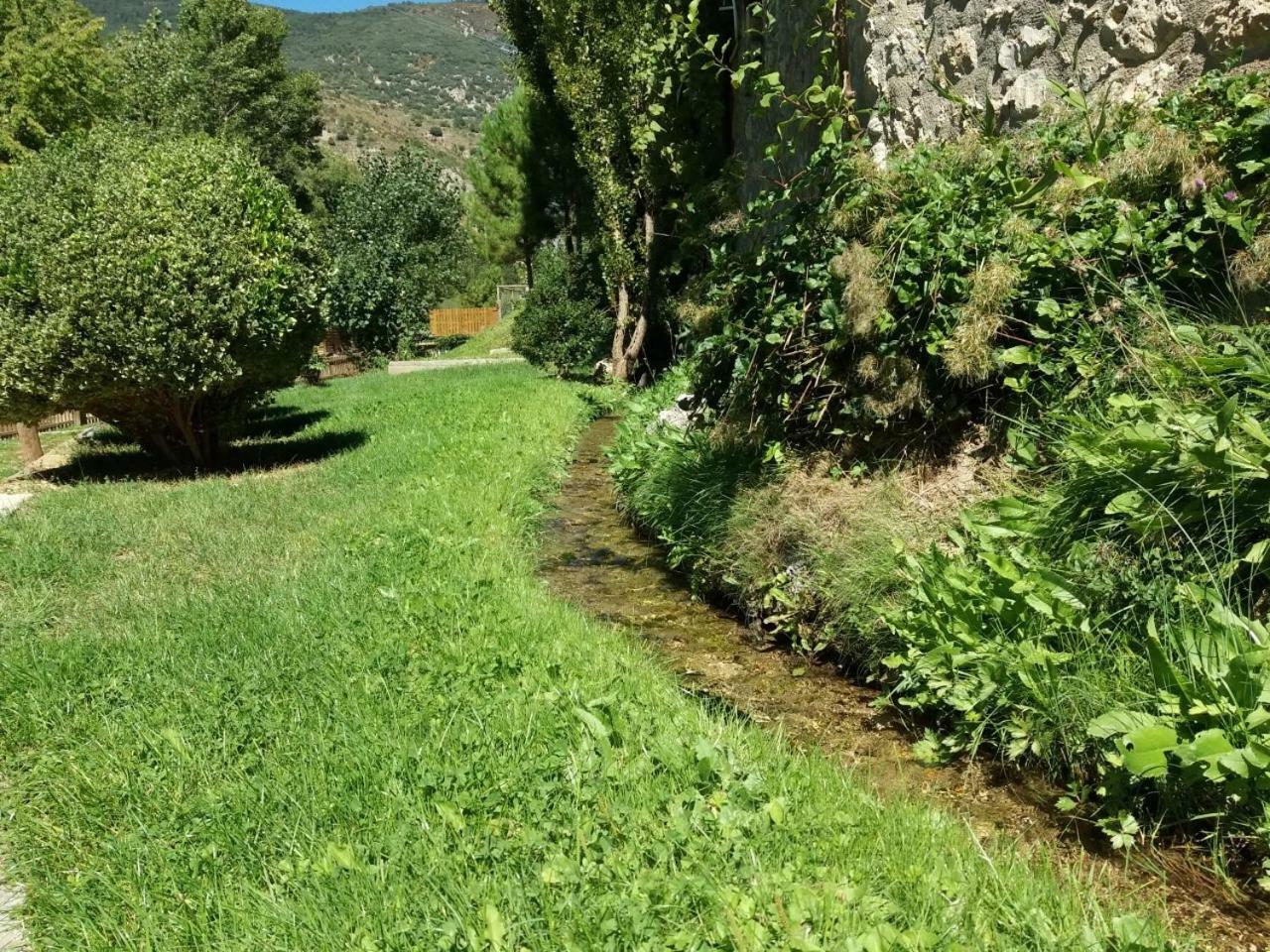 Отель Casa Rural Moli De Fornols Экстерьер фото