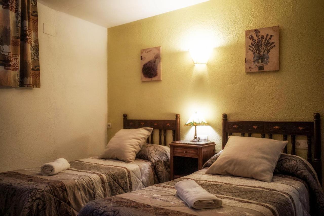 Отель Casa Rural Moli De Fornols Экстерьер фото